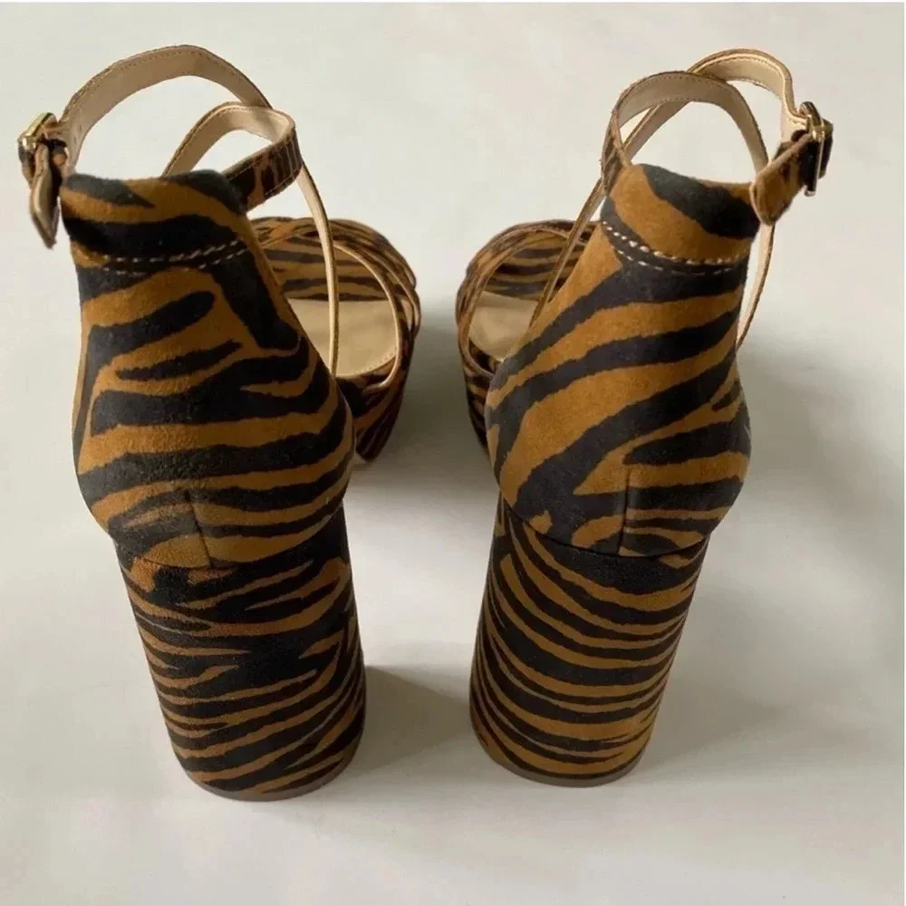 New Vince Camuto Garnitta Strappy Platform Sandals Size 7.5 Summer Natural zebra